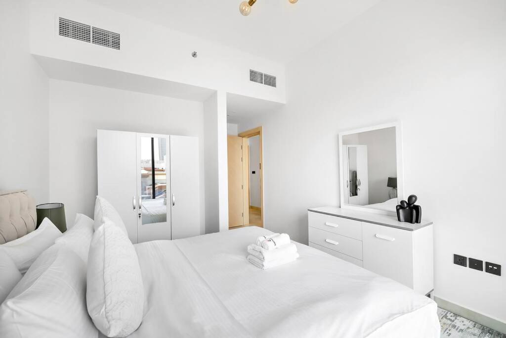 Family-friendly 1 Bedroom In Jvc Apartment Dubai