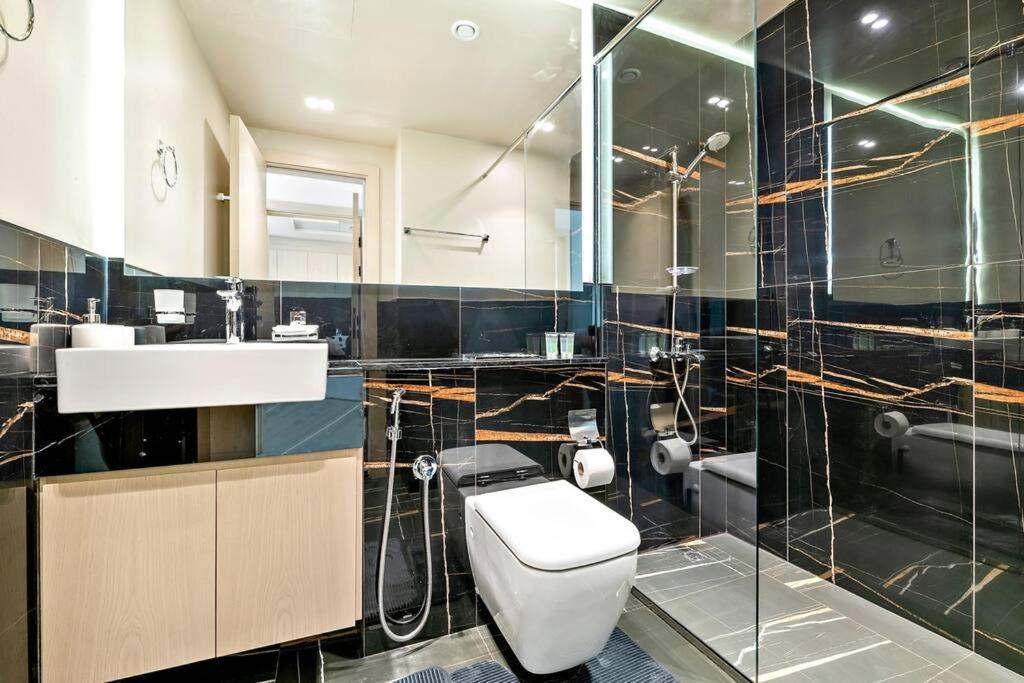 Family-friendly 1 Bedroom In Jvc